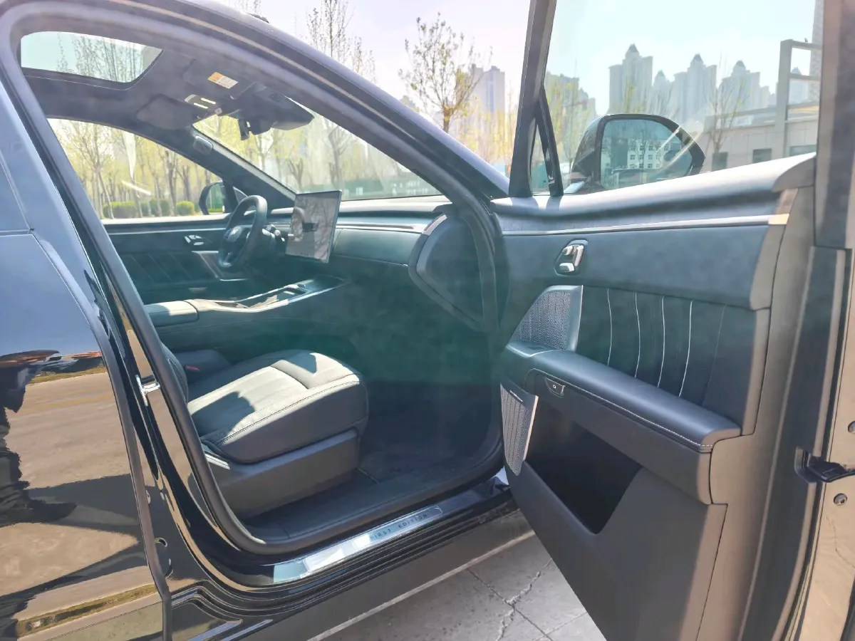 2025 ONVO L90 BEV,autocango,china used car exporter,china ev exporter,chinese used car exporter,chinese used ev exporter