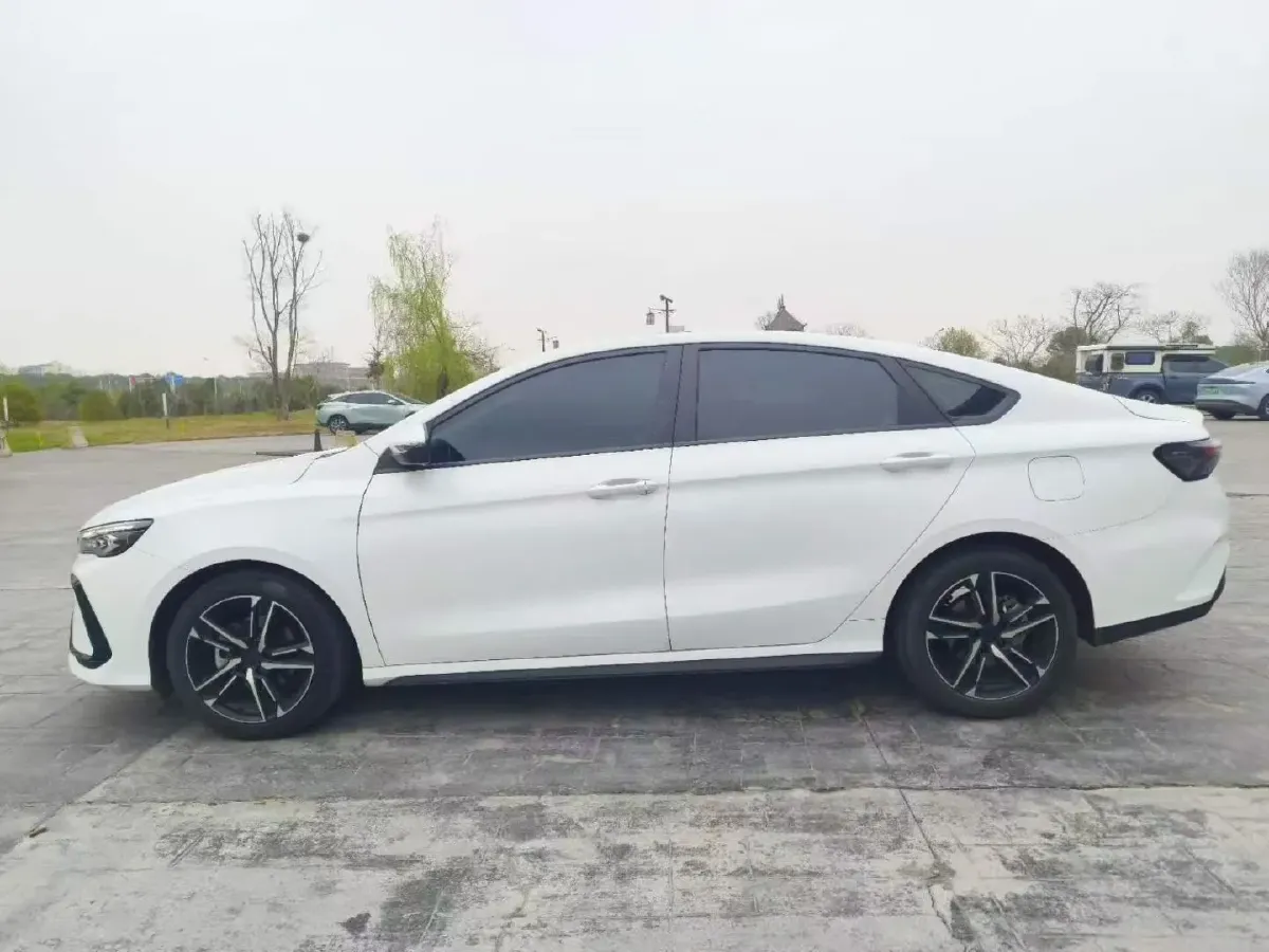 2022 Geely Binray 1.5T 181HP L4 7DCT,autocango,china used car exporter,china ev exporter,chinese used car exporter,chinese used ev exporter