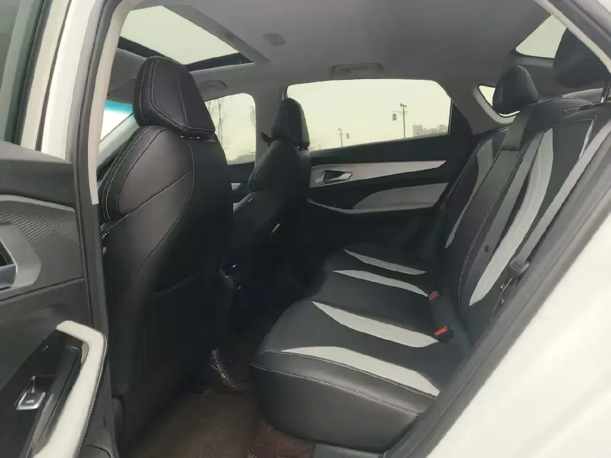 2022 Geely Binray 1.5T 181HP L4 7DCT,autocango,china used car exporter,china ev exporter,chinese used car exporter,chinese used ev exporter