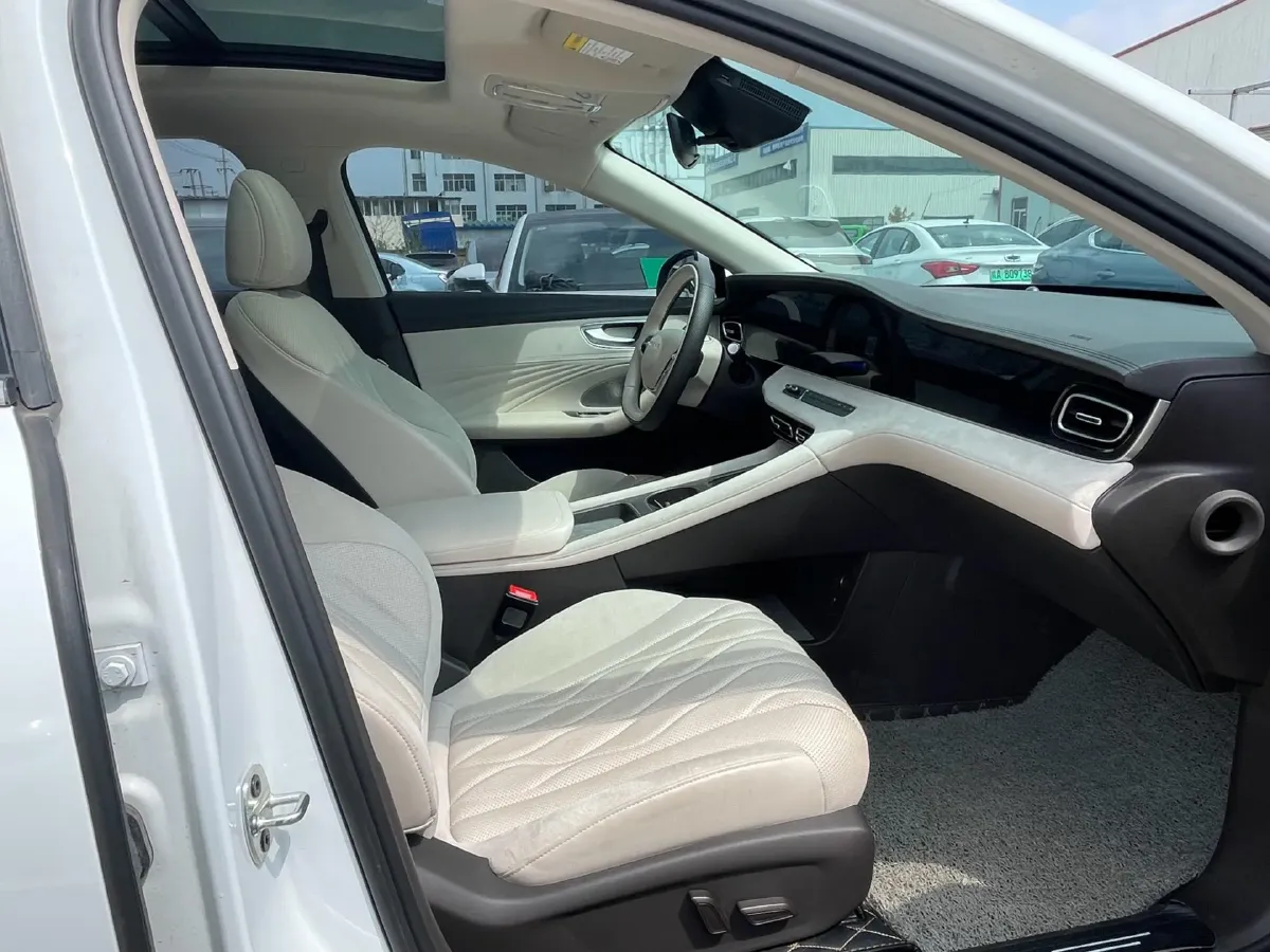 2023 Roewe D7 BEV 59.2KWH,autocango,china used car exporter,china ev exporter,chinese used car exporter,chinese used ev exporter