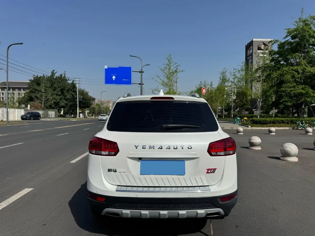 2017 JMC YuHu 7 2.4T 140HP L4 5MT,autocango,china used car exporter,china ev exporter,chinese used car exporter,chinese used ev exporter