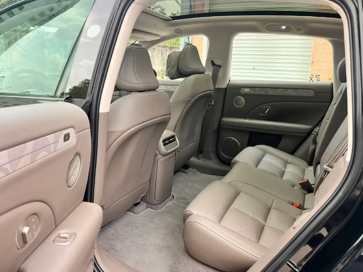 2026 IM LS6 REEV 155HP REEV,autocango,china used car exporter,china ev exporter,chinese used car exporter,chinese used ev exporter