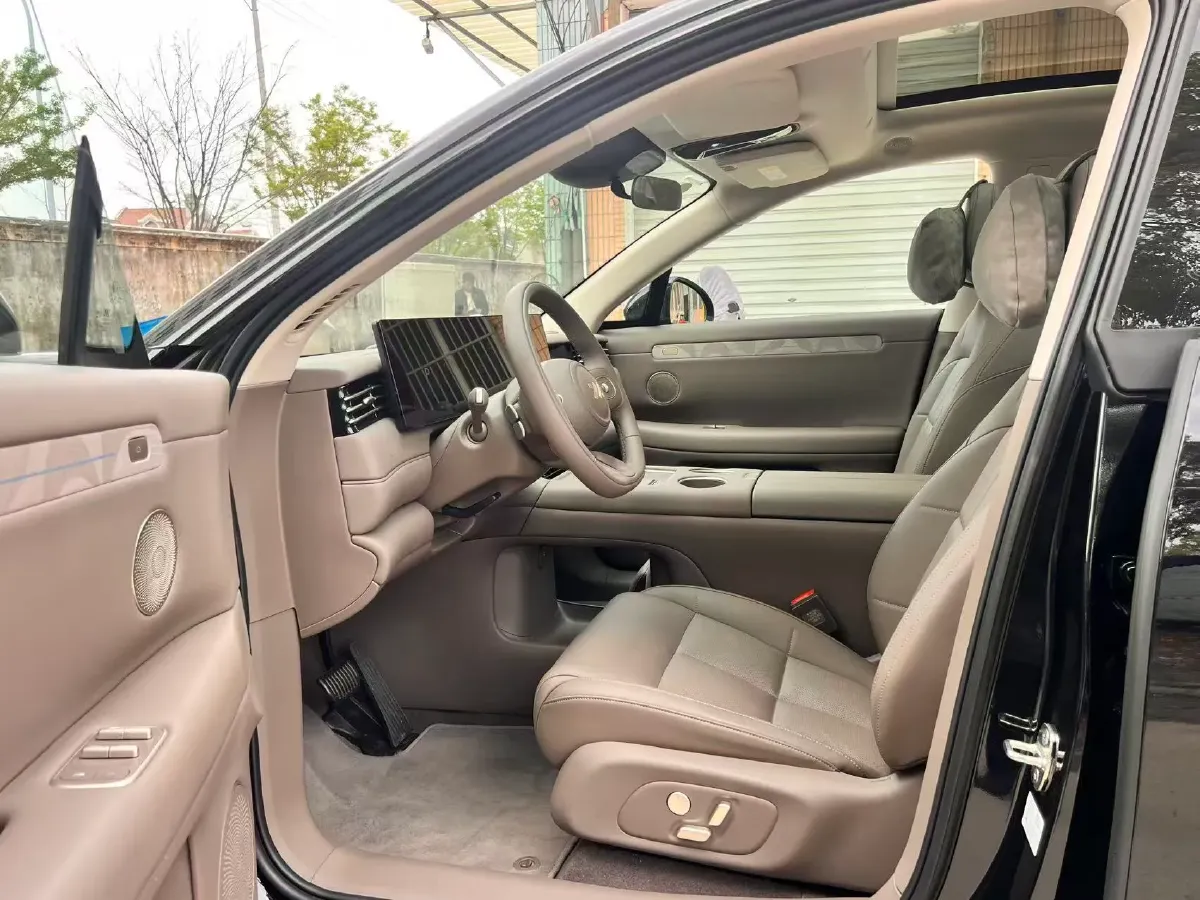 2026 IM LS6 REEV 155HP REEV,autocango,china used car exporter,china ev exporter,chinese used car exporter,chinese used ev exporter