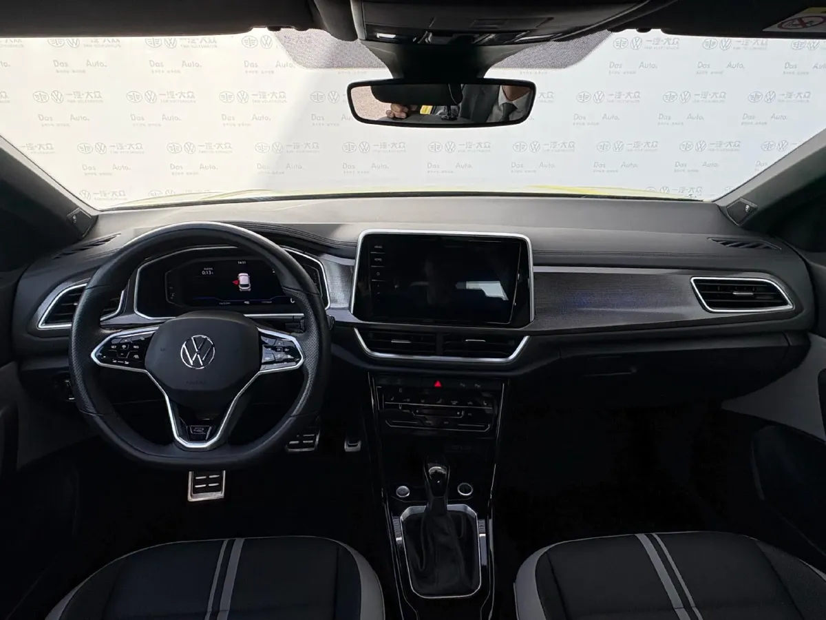 2023 Volkswagen T-Roc 1.5T 160HP L4 7DCT,autocango,china used car exporter,china ev exporter,chinese used car exporter,chinese used ev exporter