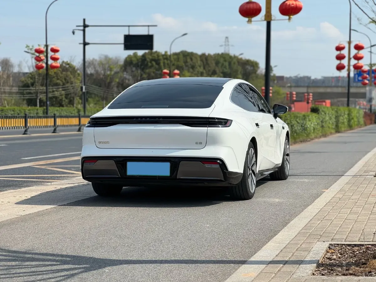 2024 Geely Galaxy E8 BEV 76KWH,autocango,china used car exporter,china ev exporter,chinese used car exporter,chinese used ev exporter