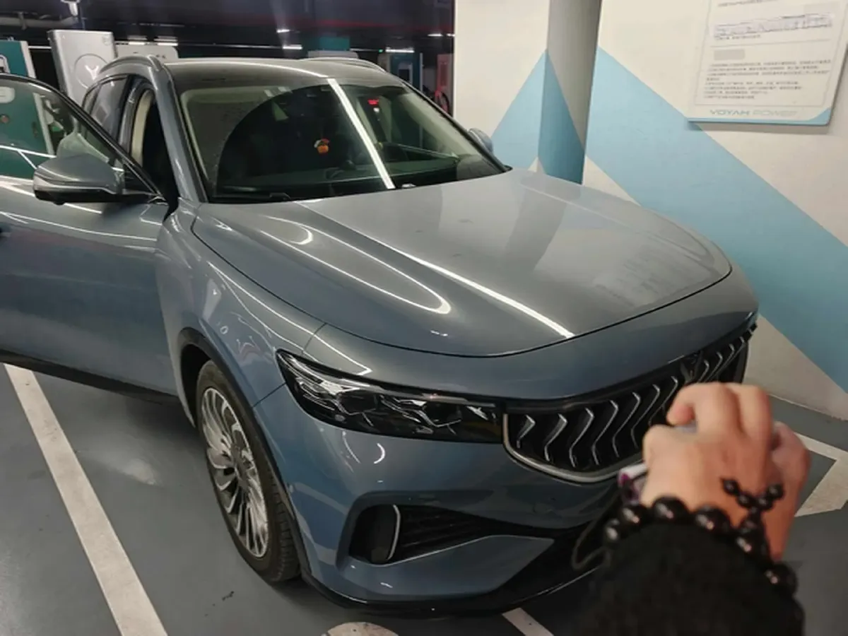 2021 Voyah FREE Range Extended 109HP REEV 33KWH,autocango,china used car exporter,china ev exporter,chinese used car exporter,chinese used ev exporter