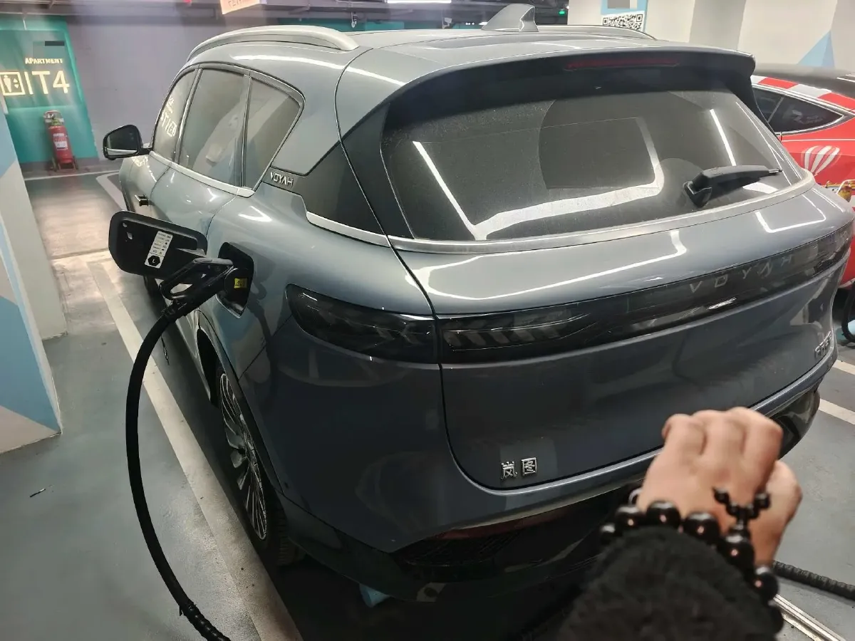 2021 Voyah FREE Range Extended 109HP REEV 33KWH,autocango,china used car exporter,china ev exporter,chinese used car exporter,chinese used ev exporter