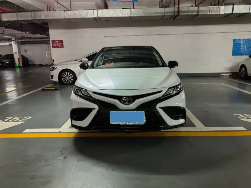 2023 Toyota Camry 2.5L 207HP L4 8AT,autocango,china used car exporter,china ev exporter,chinese used car exporter,chinese used ev exporter