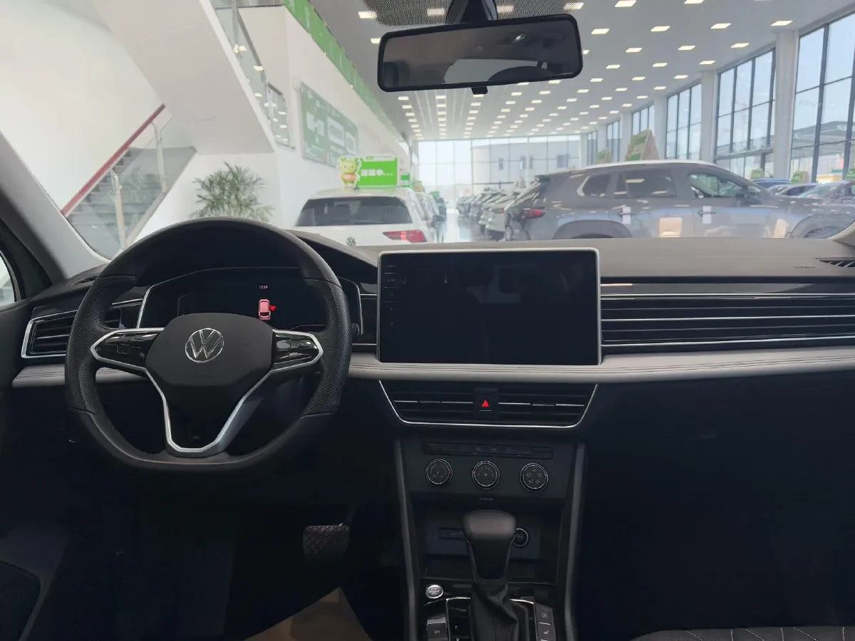 2023 Volkswagen Tiguan L 1.4T 150HP L4 7DCT,autocango,china used car exporter,china ev exporter,chinese used car exporter,chinese used ev exporter