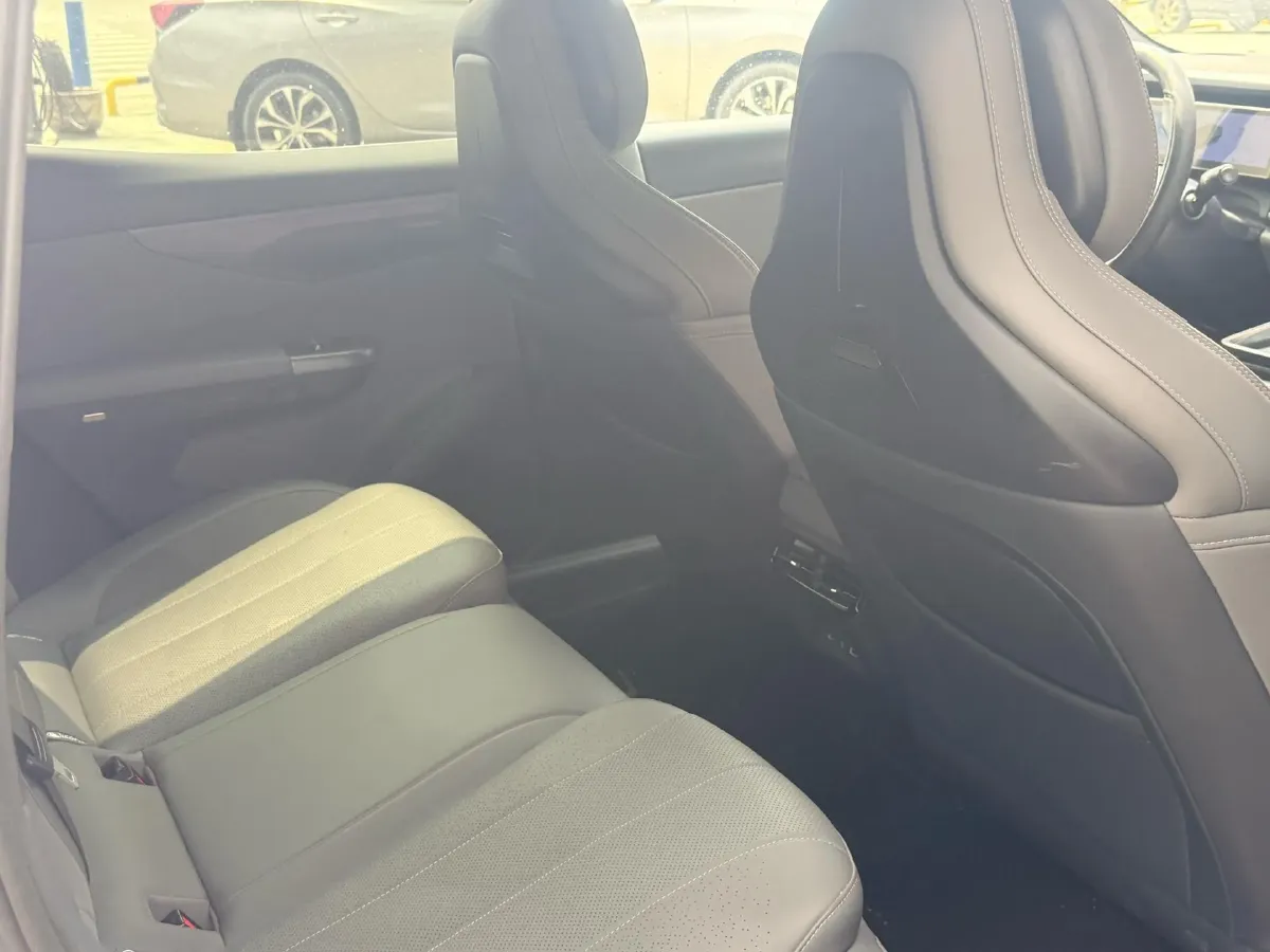 2025 BYD Han 1.5T 156HP L4 E-CVT PHEV,autocango,china used car exporter,china ev exporter,chinese used car exporter,chinese used ev exporter