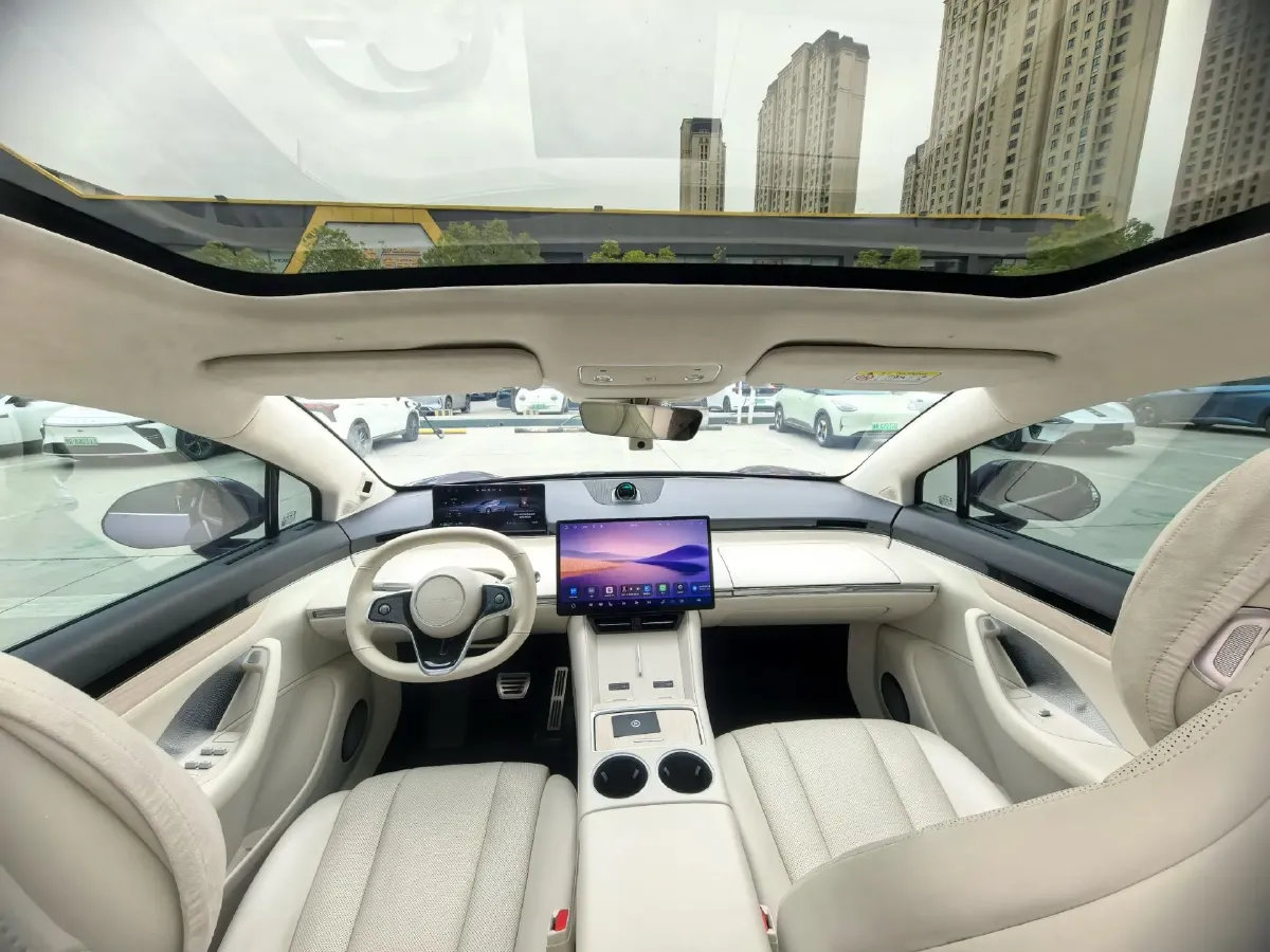 2025 Luxeed R7 REEV 156HP REEV 37KWH,autocango,china used car exporter,china ev exporter,chinese used car exporter,chinese used ev exporter