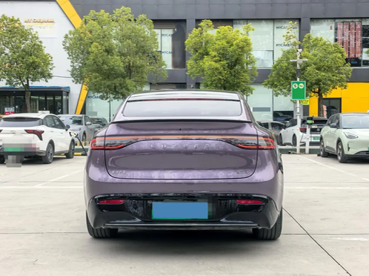 2025 Luxeed R7 REEV 156HP REEV 37KWH,autocango,china used car exporter,china ev exporter,chinese used car exporter,chinese used ev exporter
