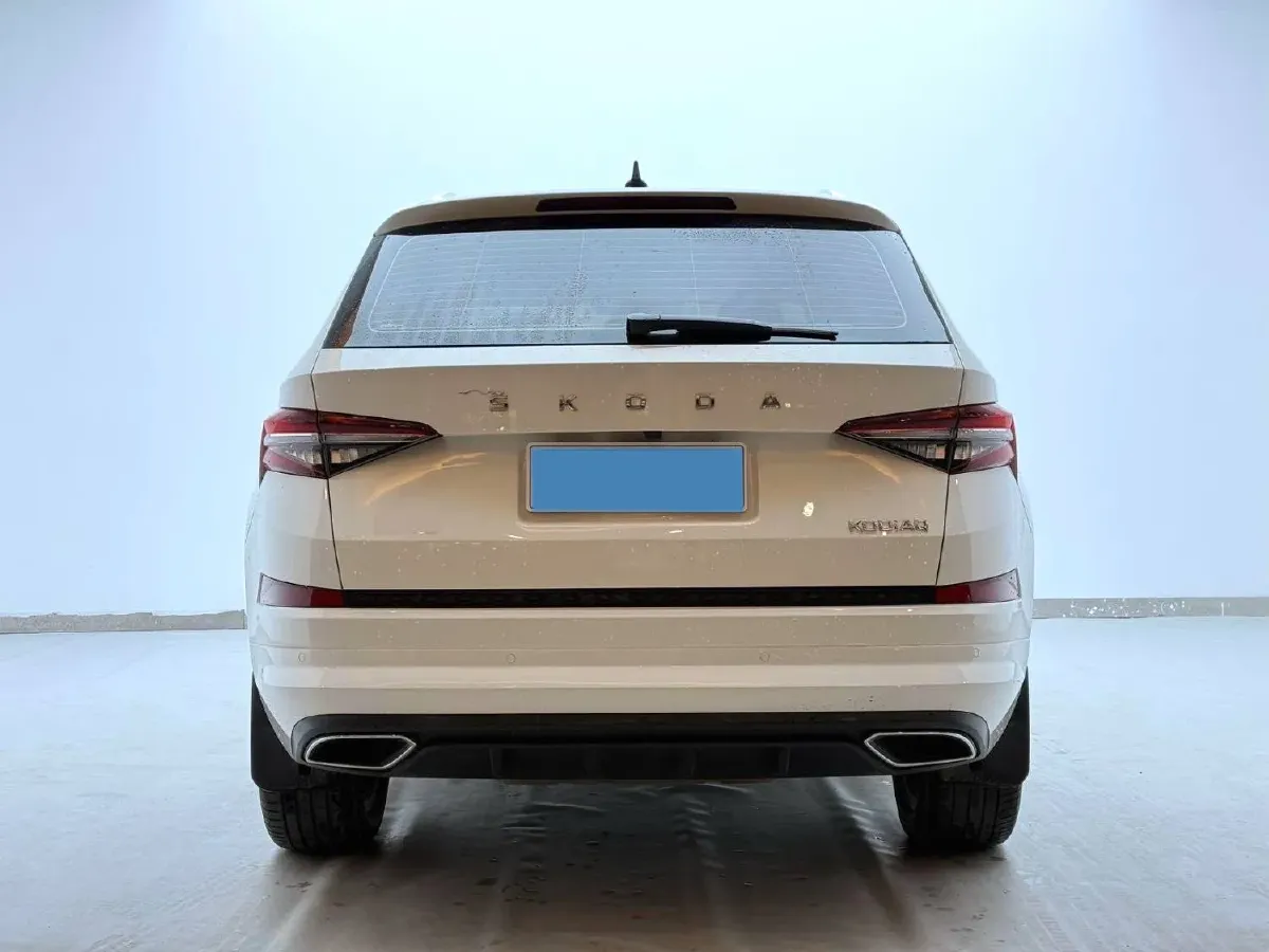 2022 Skoda Kodiak 2.0T 186HP L4 7DCT,autocango,china used car exporter,china ev exporter,chinese used car exporter,chinese used ev exporter