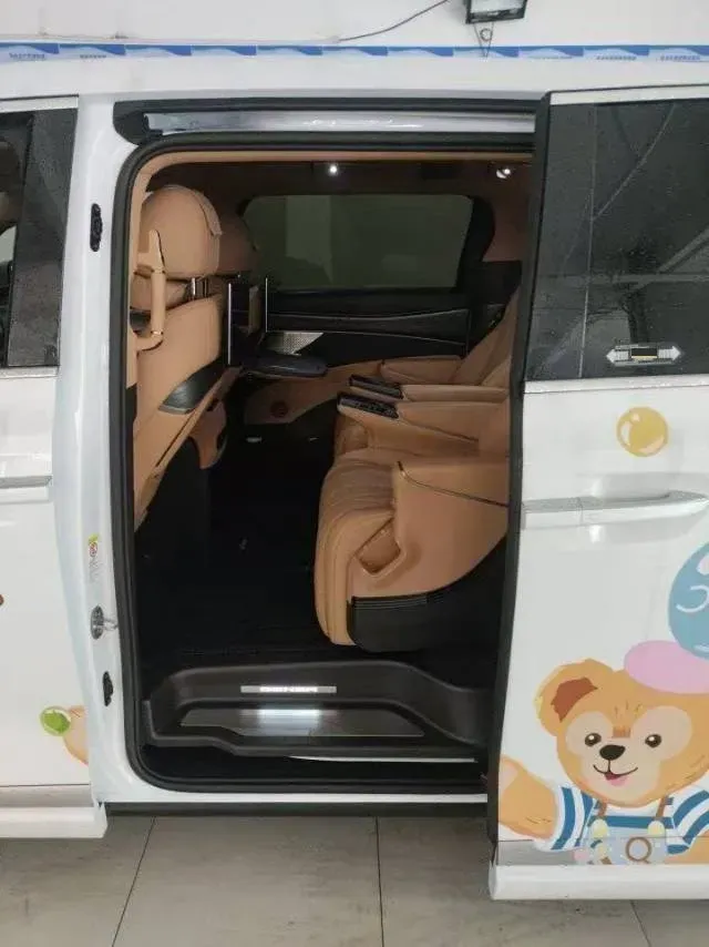 2025 Denza D9 1.5T 156HP L4 E-CVT PHEV 40KWH,autocango,china used car exporter,china ev exporter,chinese used car exporter,chinese used ev exporter