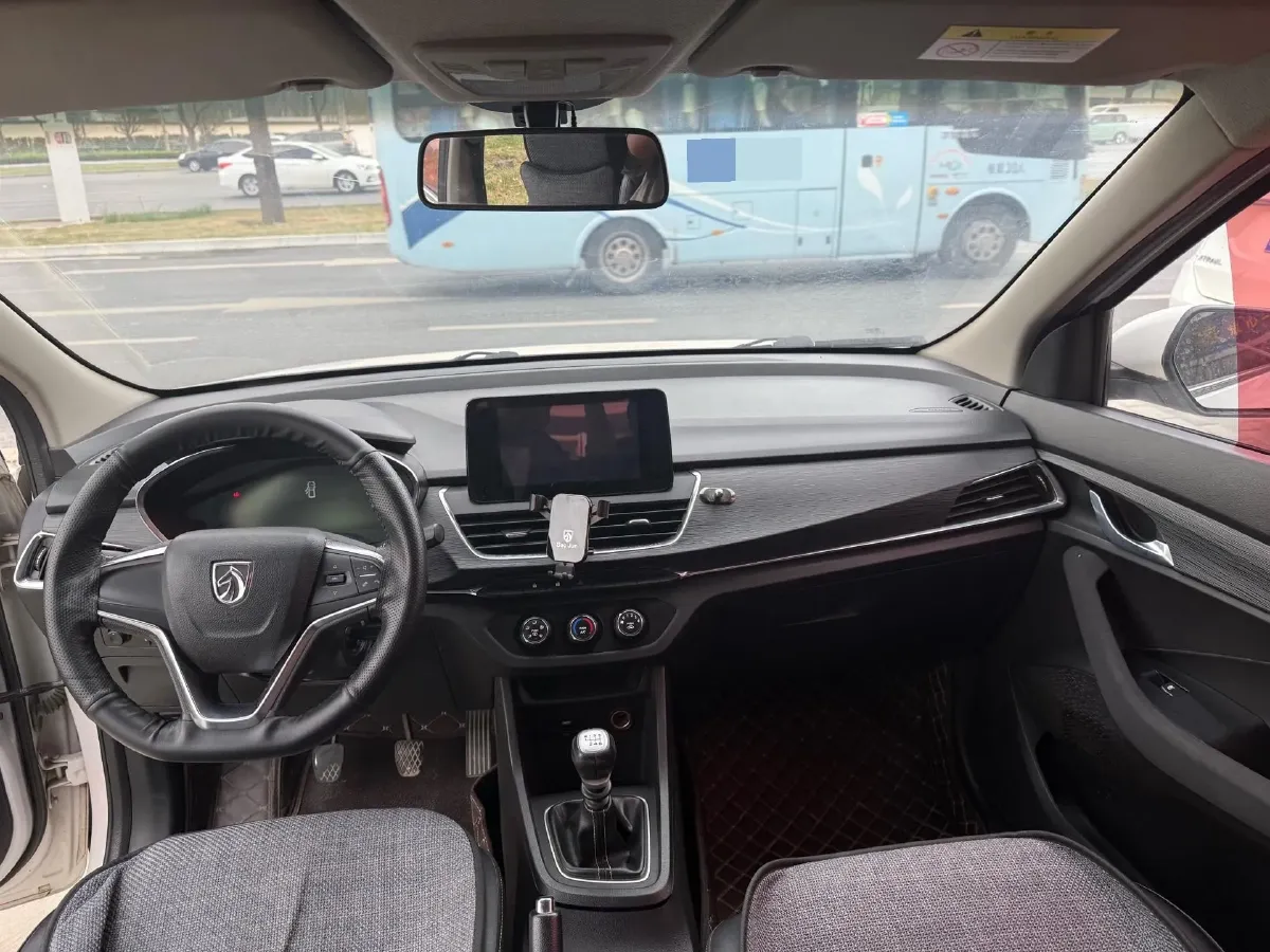 2018 BaoJun 360 1.5L 112HP L4 6MT,autocango,china used car exporter,china ev exporter,chinese used car exporter,chinese used ev exporter