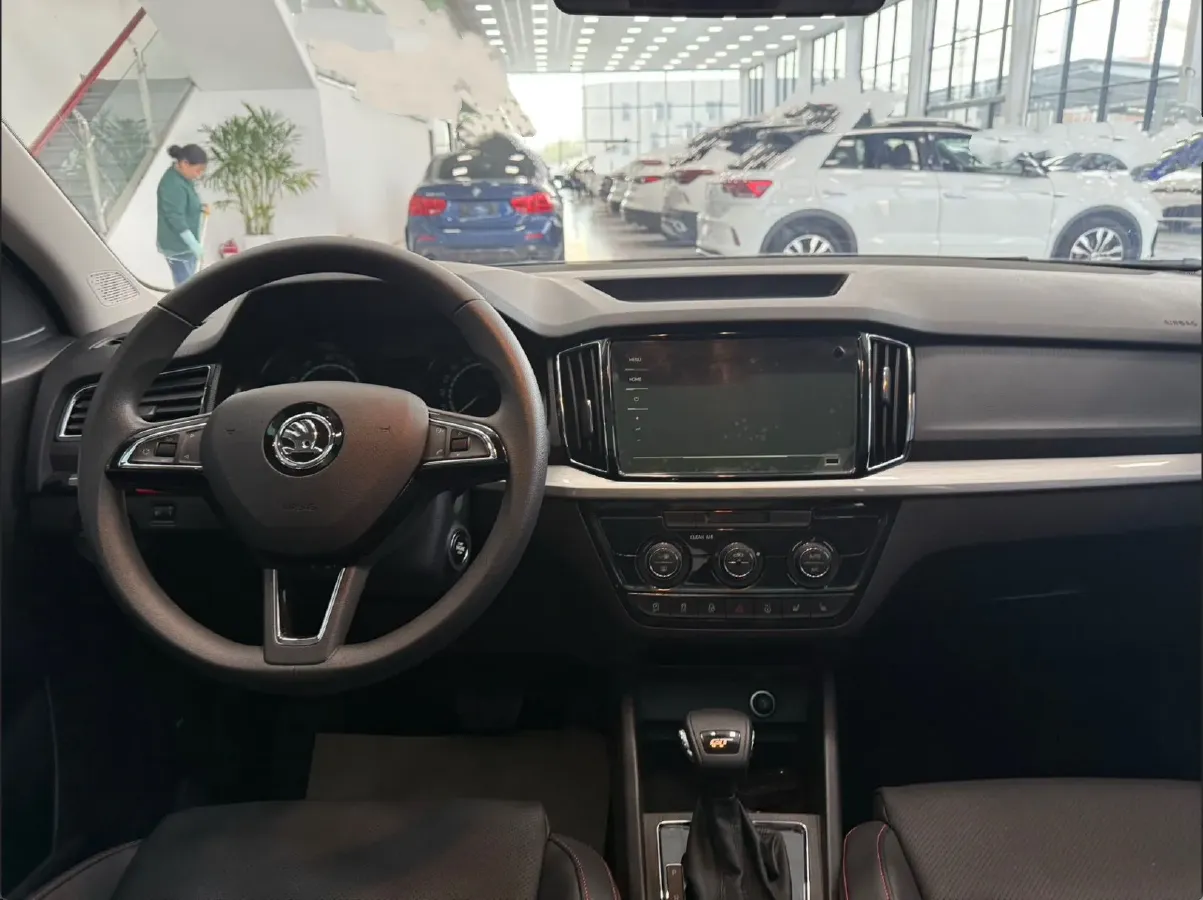 2022 Skoda Kamiq 1.5L 112HP L4 6AT,autocango,china used car exporter,china ev exporter,chinese used car exporter,chinese used ev exporter