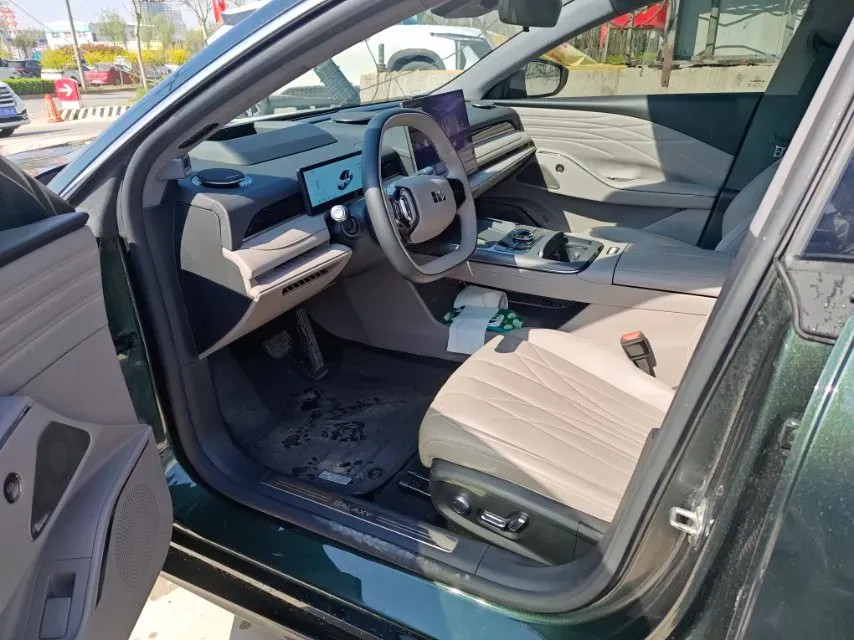 2025 Geely Galaxy Starshine 8 1.5T 163HP L4 3DHT PHEV 27.69KWH,autocango,china used car exporter,china ev exporter,chinese used car exporter,chinese used ev exporter