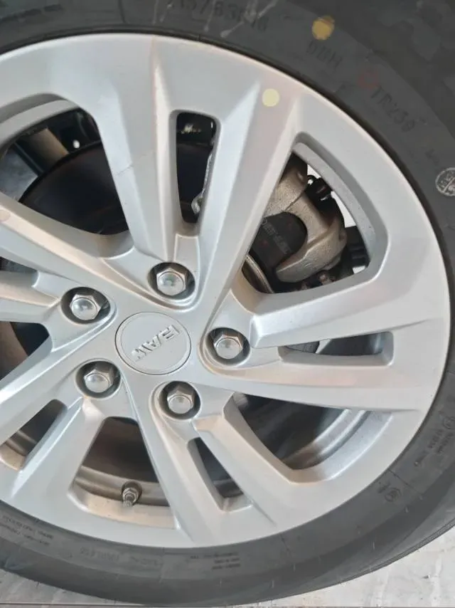 2025 BAW RuiSheng Trump M7 2.0L 144HP L4 5MT,autocango,china used car exporter,china ev exporter,chinese used car exporter,chinese used ev exporter