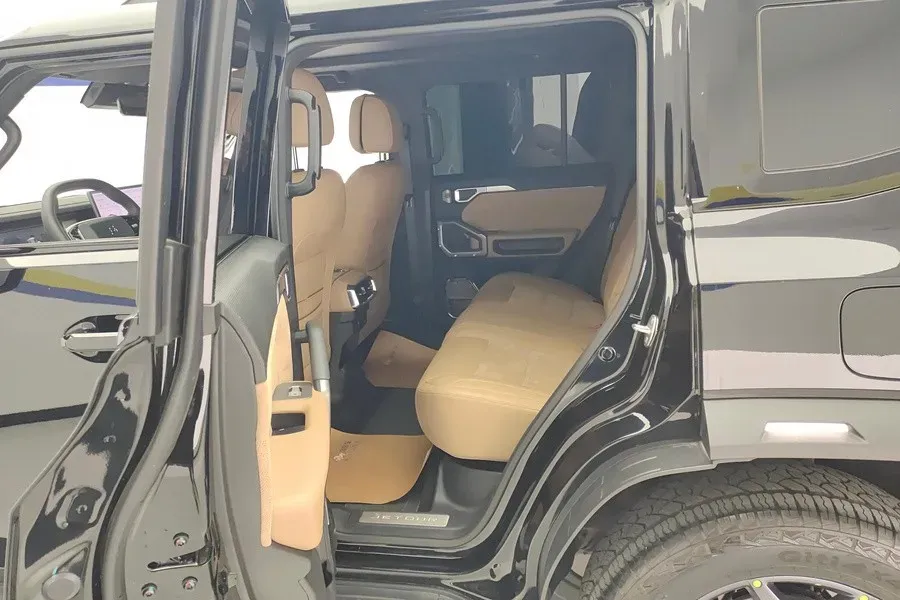 2023 Jetour Traveller 2.0T 254HP L4 7DCT,autocango,china used car exporter,china ev exporter,chinese used car exporter,chinese used ev exporter