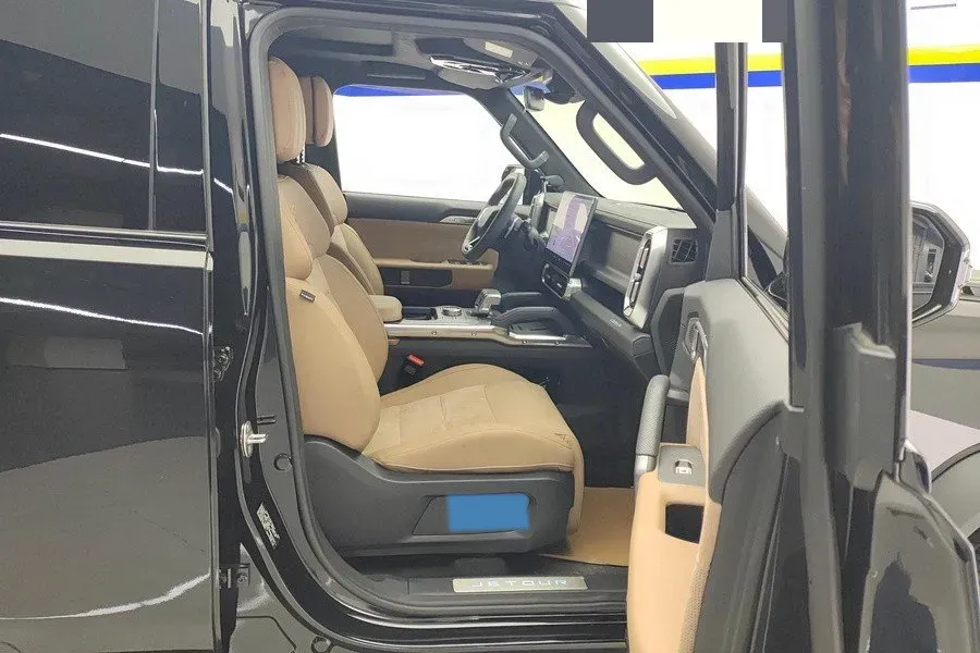 2023 Jetour Traveller 2.0T 254HP L4 7DCT,autocango,china used car exporter,china ev exporter,chinese used car exporter,chinese used ev exporter