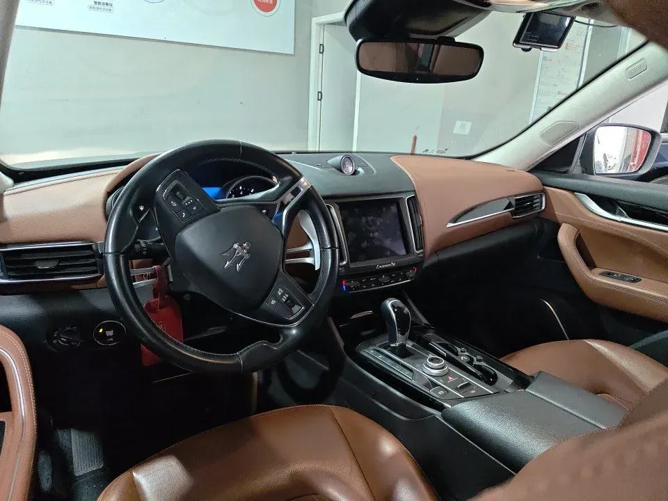 2018 Maserati Levante 3.0T 350HP V6 8AT,autocango,china used car exporter,china ev exporter,chinese used car exporter,chinese used ev exporter