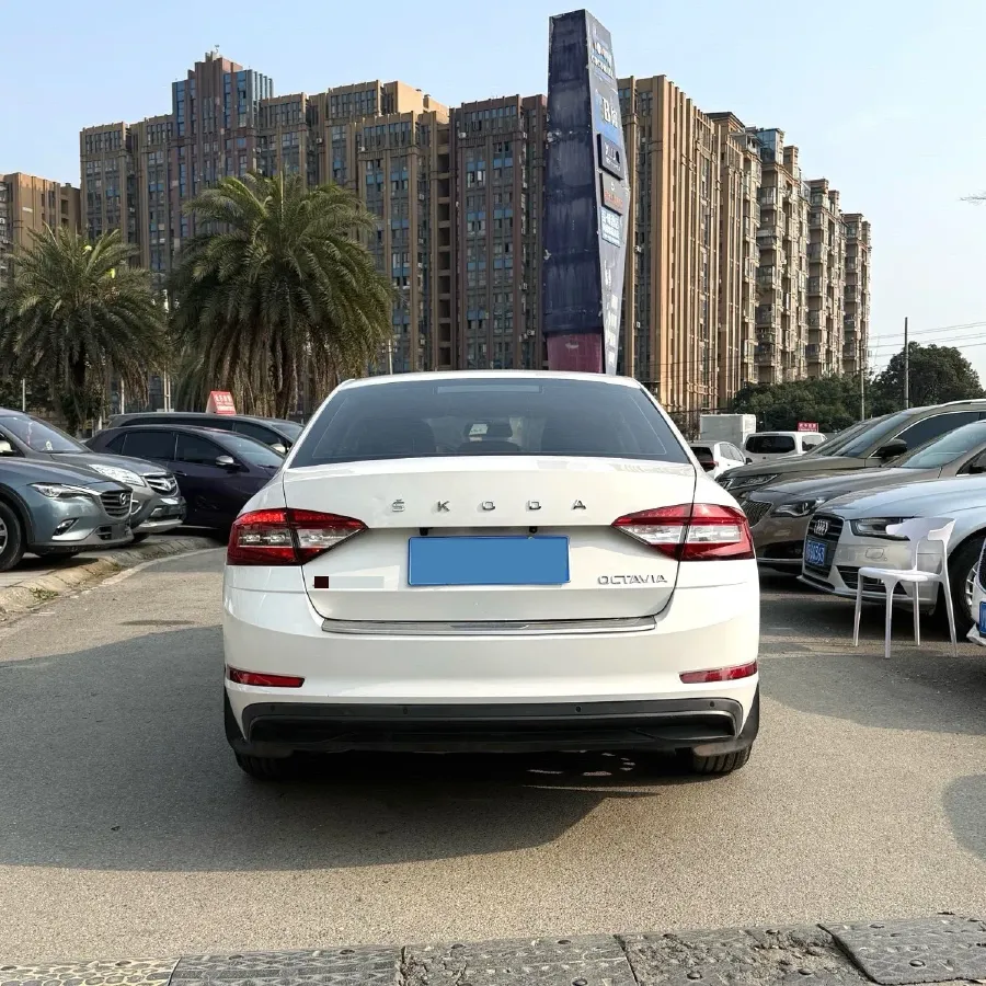 2020 Skoda Octavia 1.5L 113HP L4 6AT,autocango,china used car exporter,china ev exporter,chinese used car exporter,chinese used ev exporter