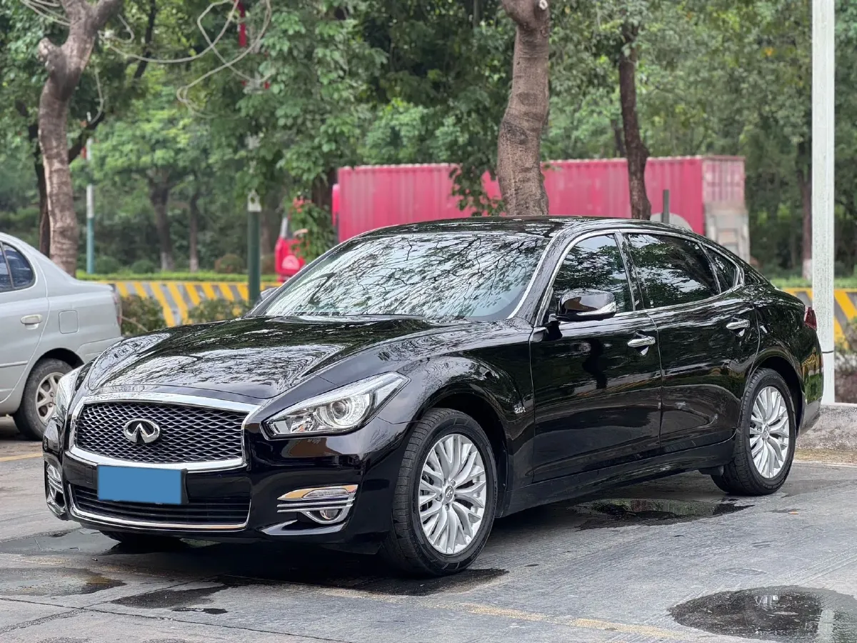 2019 Alfa Romeo Giulia 2.0T 280HP L4 8AT,autocango,china used car exporter,china ev exporter,chinese used car exporter,chinese used ev exporter