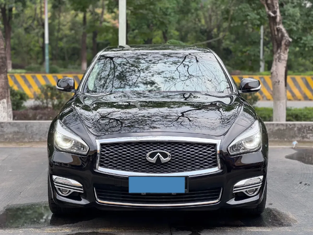 2019 Alfa Romeo Giulia 2.0T 280HP L4 8AT,autocango,china used car exporter,china ev exporter,chinese used car exporter,chinese used ev exporter