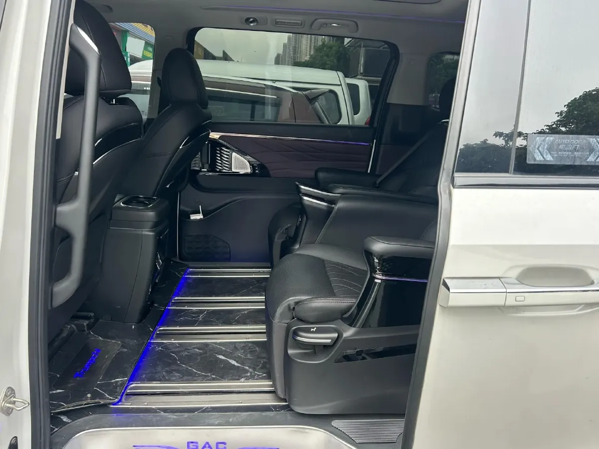 2024 GAC Trumpchi M8 2.0T 252HP L4 8AT,autocango,china used car exporter,china ev exporter,chinese used car exporter,chinese used ev exporter