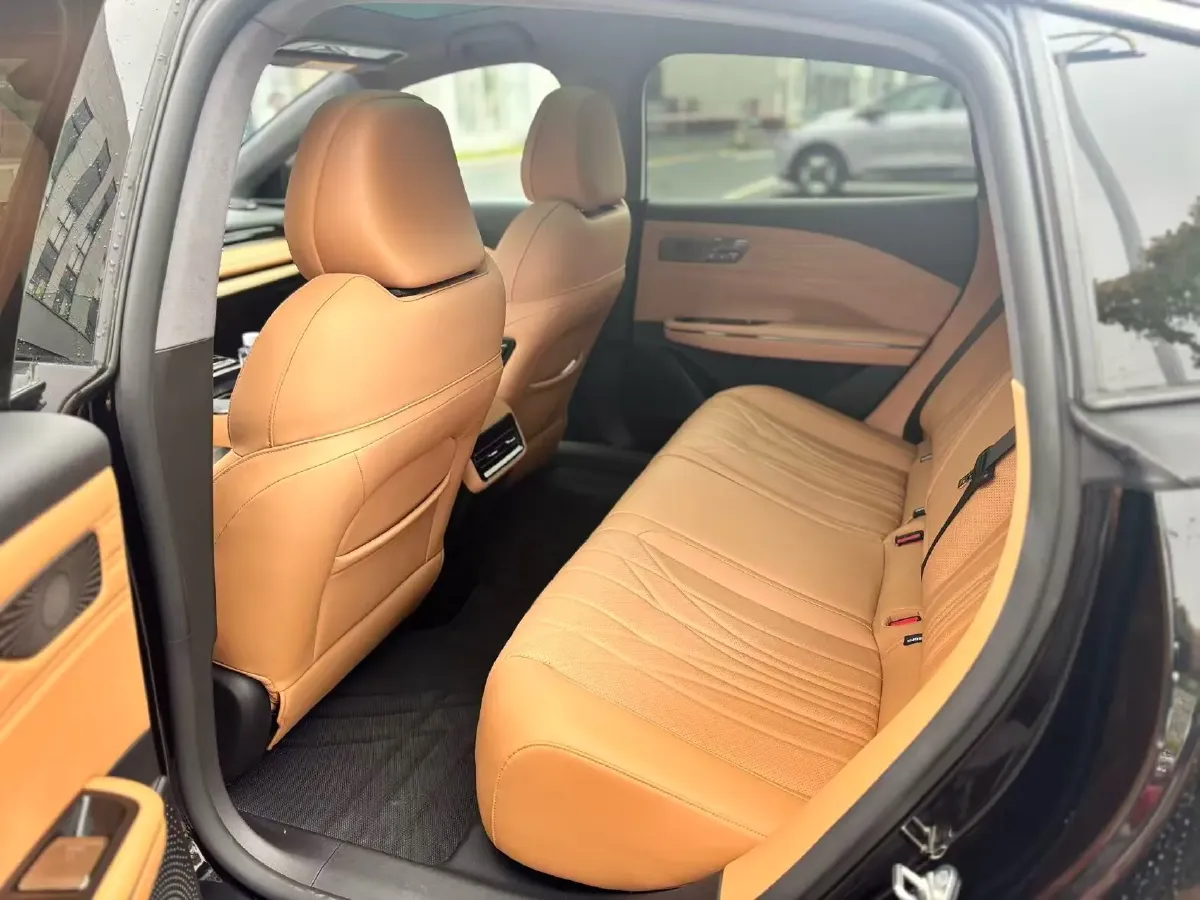 2025 Geely Galaxy Starshine 8 1.5T 163HP L4 3DHT PHEV 27.69KWH,autocango,china used car exporter,china ev exporter,chinese used car exporter,chinese used ev exporter