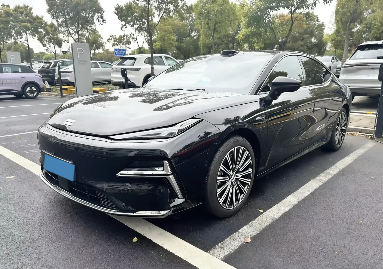 2025 Geely Galaxy Starshine 8 1.5T 163HP L4 3DHT PHEV 27.69KWH,autocango,china used car exporter,china ev exporter,chinese used car exporter,chinese used ev exporter