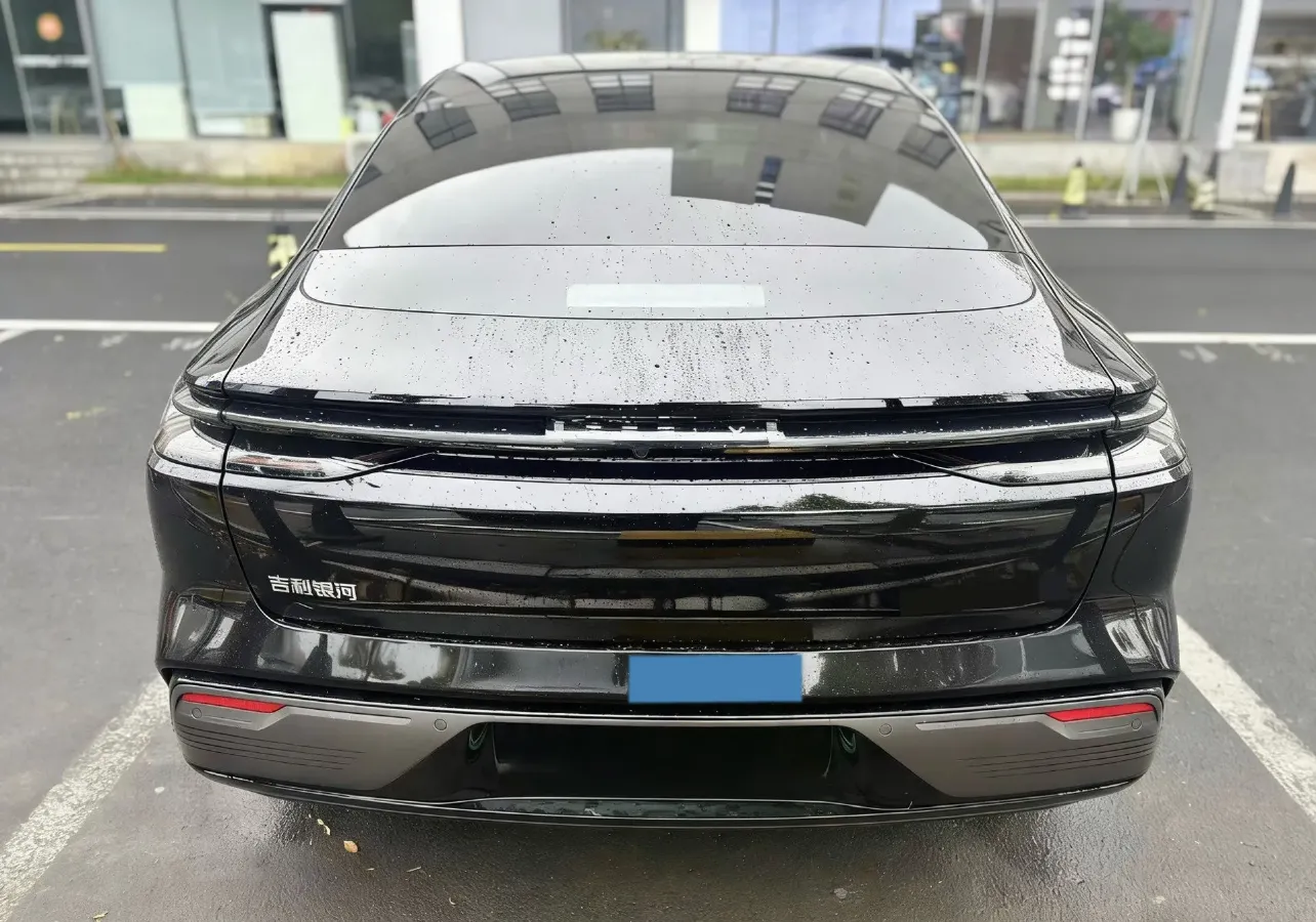 2025 Geely Galaxy Starshine 8 1.5T 163HP L4 3DHT PHEV 27.69KWH,autocango,china used car exporter,china ev exporter,chinese used car exporter,chinese used ev exporter