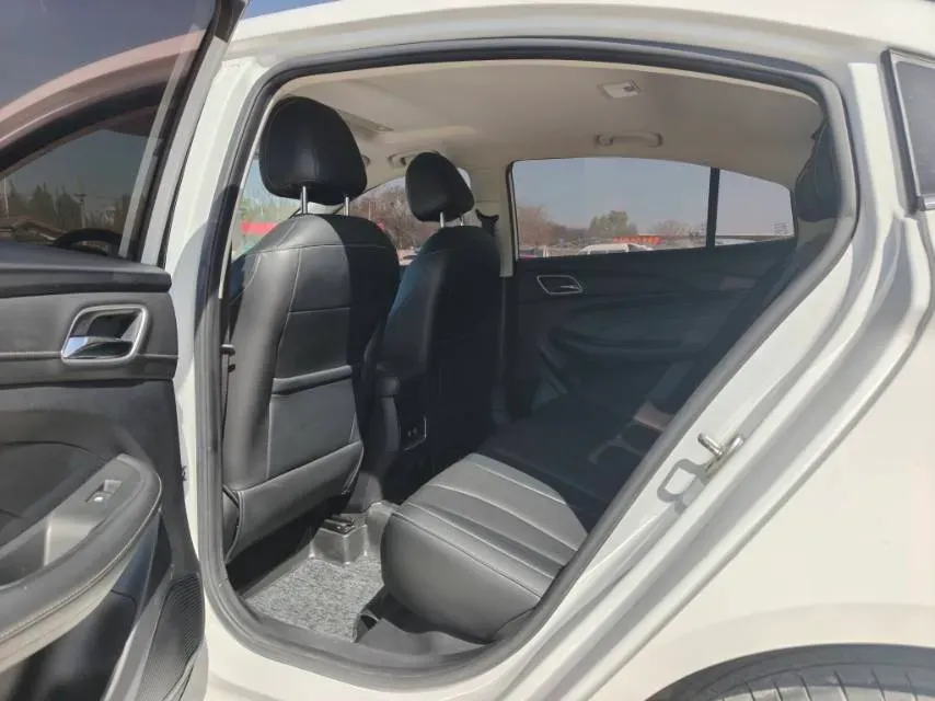 2019 Roewe i5 1.5L 120HP L4 CVT,autocango,china used car exporter,china ev exporter,chinese used car exporter,chinese used ev exporter