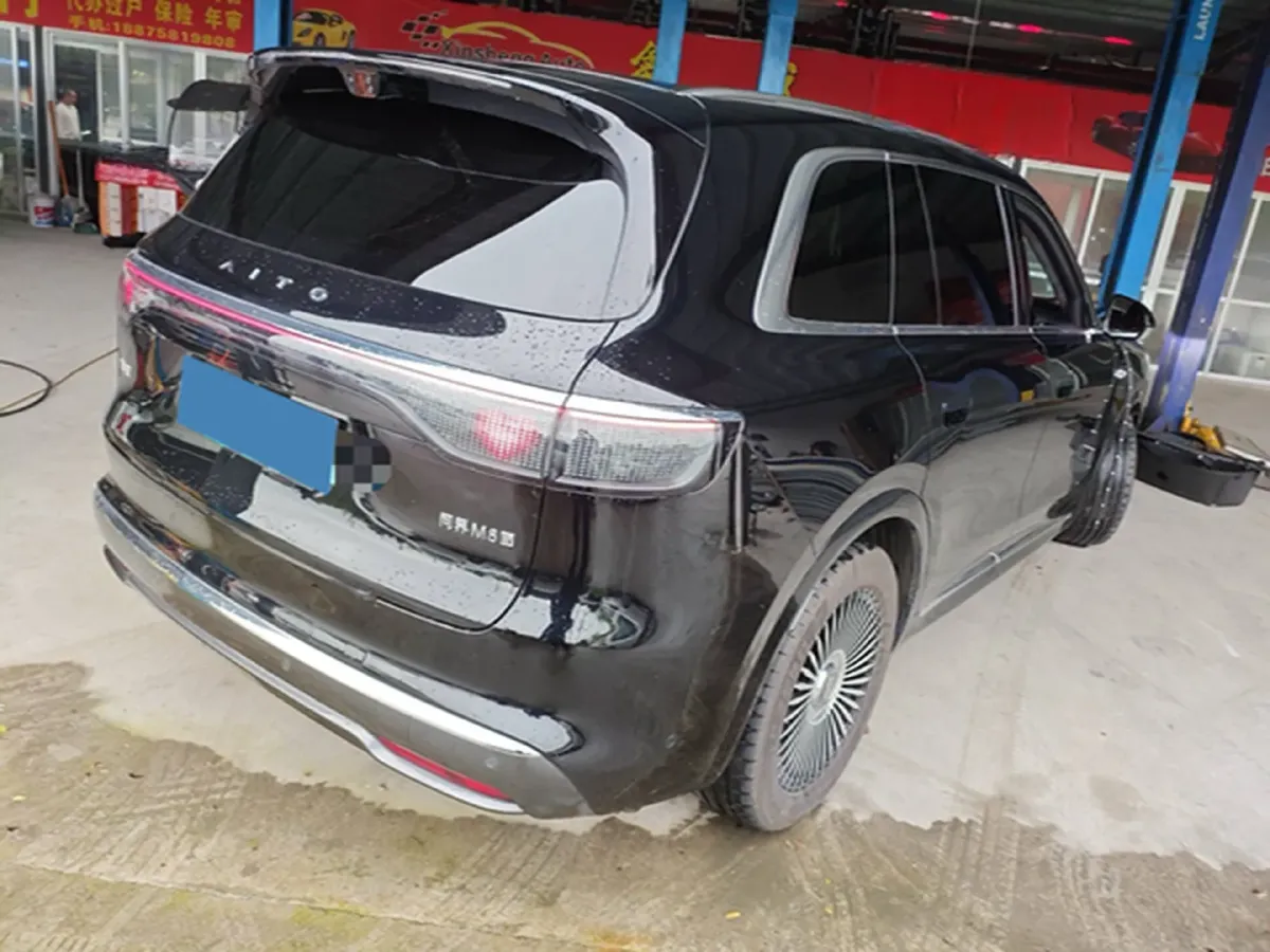 2025 AITO AITO M8 REEV 160HP REEV 53.4KWH,autocango,china used car exporter,china ev exporter,chinese used car exporter,chinese used ev exporter