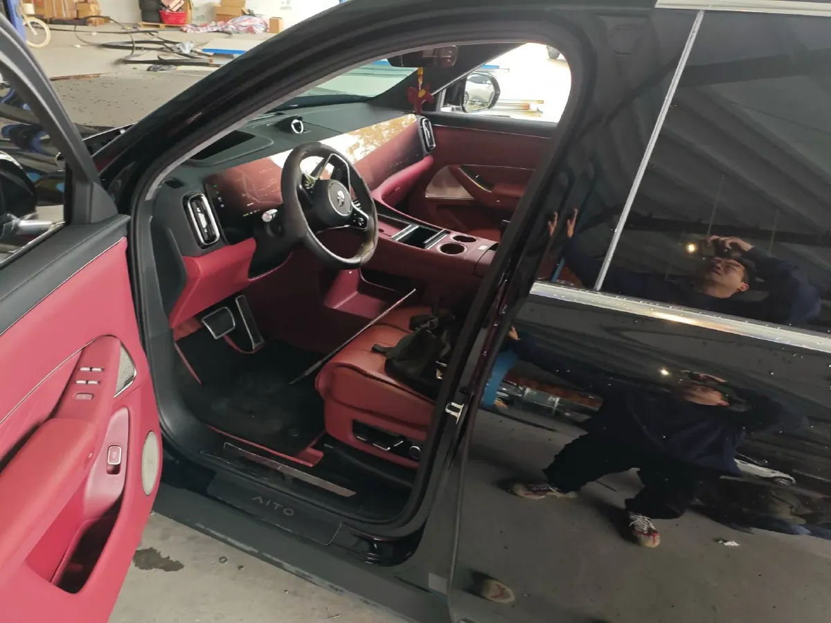 2025 AITO AITO M8 REEV 160HP REEV 53.4KWH,autocango,china used car exporter,china ev exporter,chinese used car exporter,chinese used ev exporter