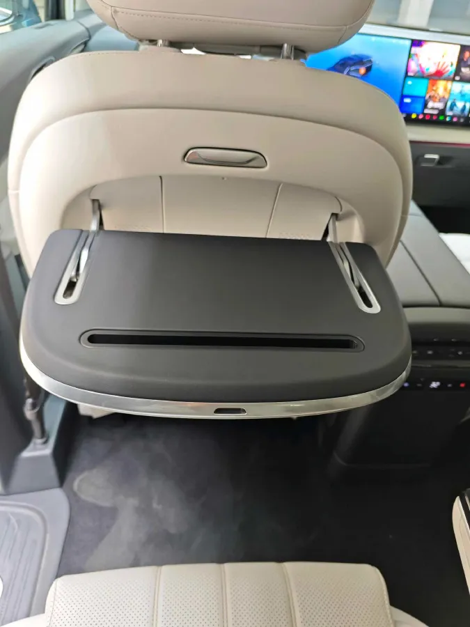 2025 Voyah Dream 1.5T 150HP L4 PHEV 41.7KWH,autocango,china used car exporter,china ev exporter,chinese used car exporter,chinese used ev exporter