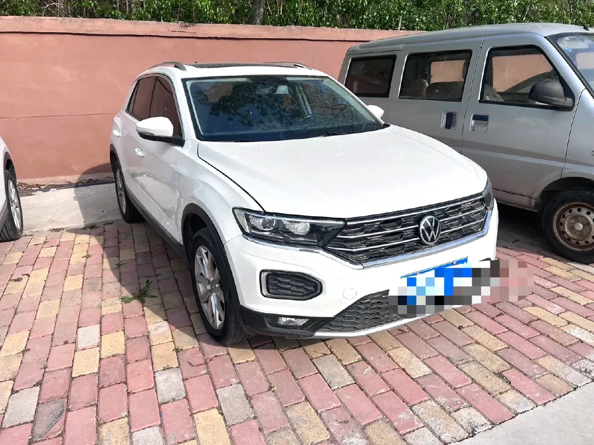 2022 Volkswagen T-Roc 1.4T 150HP L4 7DCT,autocango,china used car exporter,china ev exporter,chinese used car exporter,chinese used ev exporter