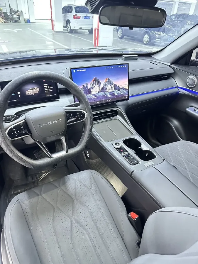 2025 Chery Tiggo 8 Plus 1.6T 197HP L4 7DCT,autocango,china used car exporter,china ev exporter,chinese used car exporter,chinese used ev exporter