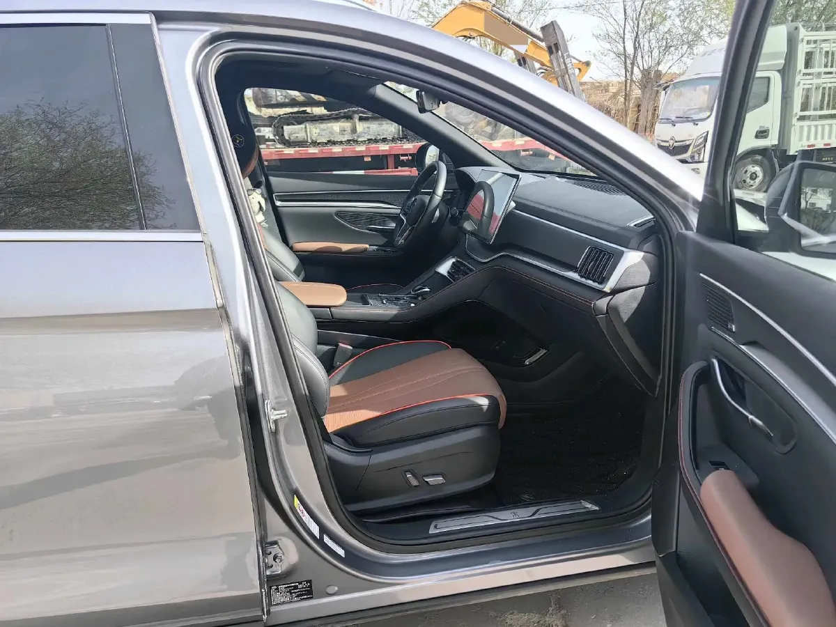 2022 Ford Mondeo 2.0T 238HP L4 8AT,autocango,china used car exporter,china ev exporter,chinese used car exporter,chinese used ev exporter