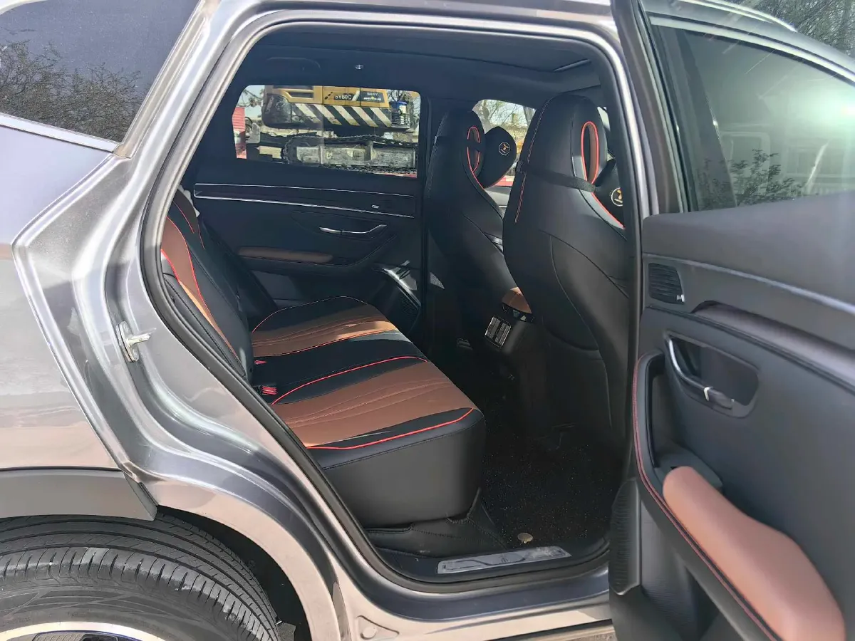 2022 Ford Mondeo 2.0T 238HP L4 8AT,autocango,china used car exporter,china ev exporter,chinese used car exporter,chinese used ev exporter