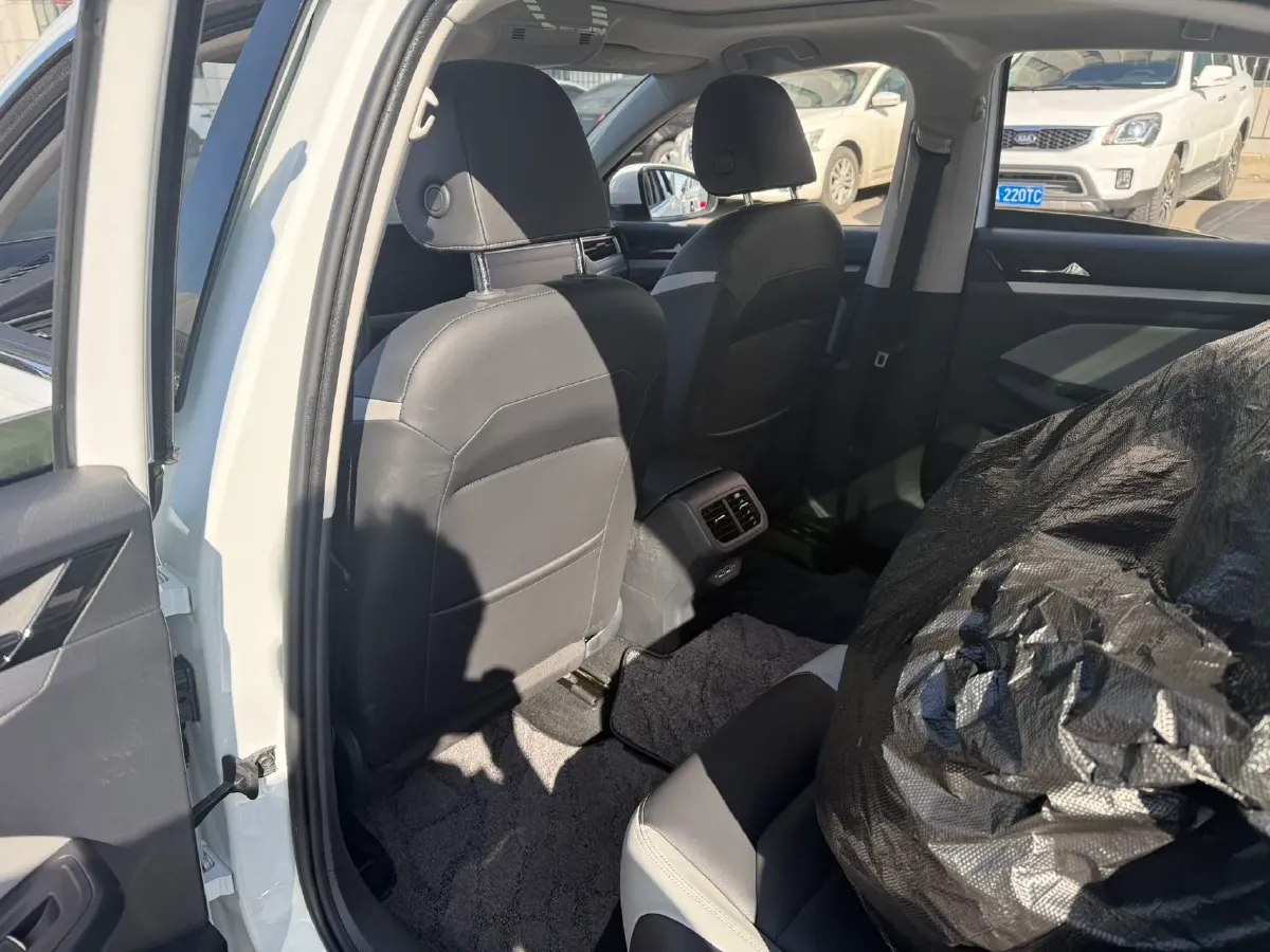 2023 Volkswagen Bora 1.5T 160HP L4 7DCT,autocango,china used car exporter,china ev exporter,chinese used car exporter,chinese used ev exporter