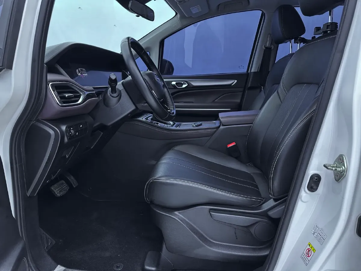 2021 GAC Trumpchi M6 1.5T 169HP L4 7DCT,autocango,china used car exporter,china ev exporter,chinese used car exporter,chinese used ev exporter