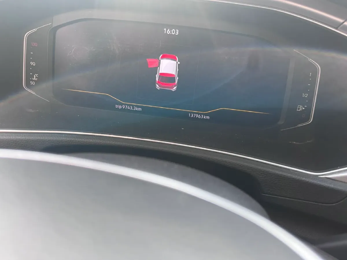 2022 Volkswagen T-Roc 1.4T 150HP L4 7DCT,autocango,china used car exporter,china ev exporter,chinese used car exporter,chinese used ev exporter