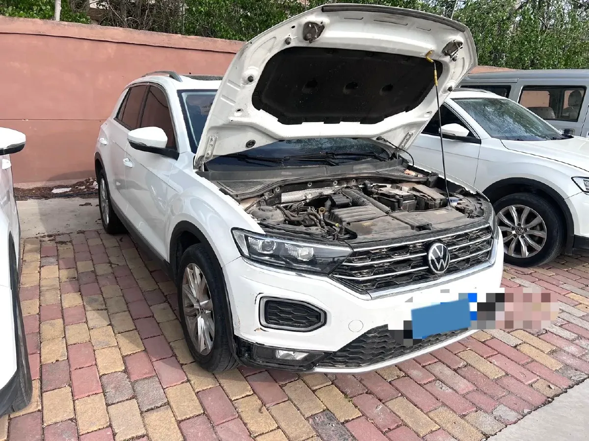 2022 Volkswagen T-Roc 1.4T 150HP L4 7DCT,autocango,china used car exporter,china ev exporter,chinese used car exporter,chinese used ev exporter
