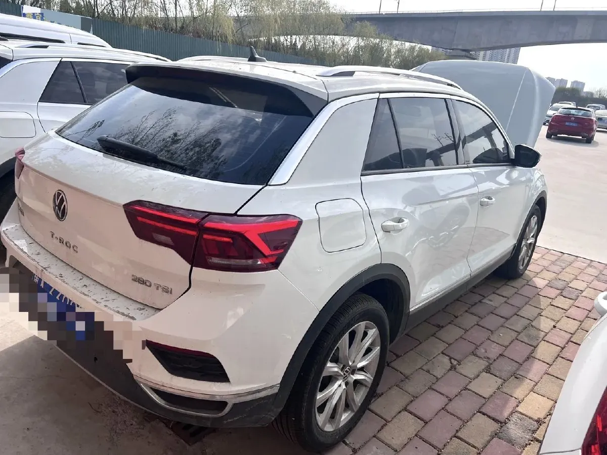 2022 Volkswagen T-Roc 1.4T 150HP L4 7DCT,autocango,china used car exporter,china ev exporter,chinese used car exporter,chinese used ev exporter