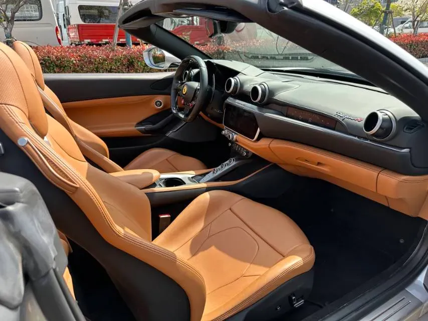 2021 Ferrari Portofino 3.9T 620HP V8 8DCT,autocango,china used car exporter,china ev exporter,chinese used car exporter,chinese used ev exporter