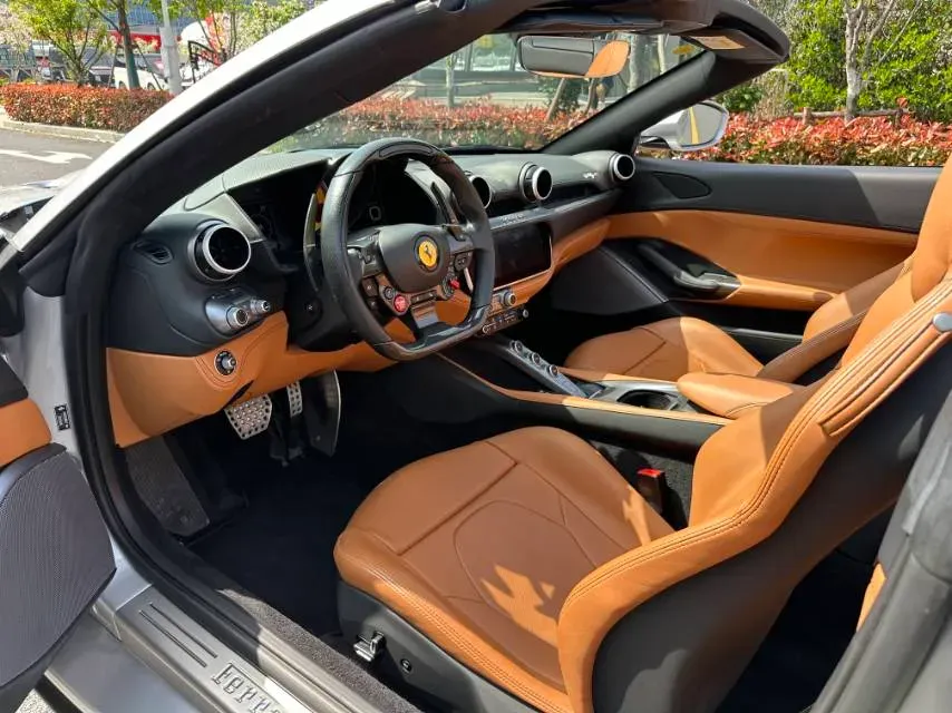 2021 Ferrari Portofino 3.9T 620HP V8 8DCT,autocango,china used car exporter,china ev exporter,chinese used car exporter,chinese used ev exporter