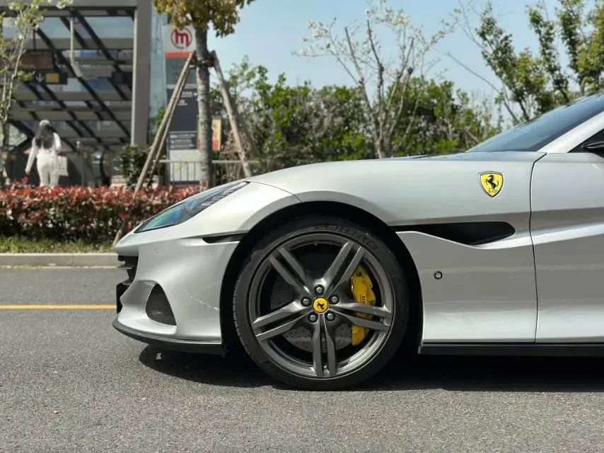 2021 Ferrari Portofino 3.9T 620HP V8 8DCT,autocango,china used car exporter,china ev exporter,chinese used car exporter,chinese used ev exporter