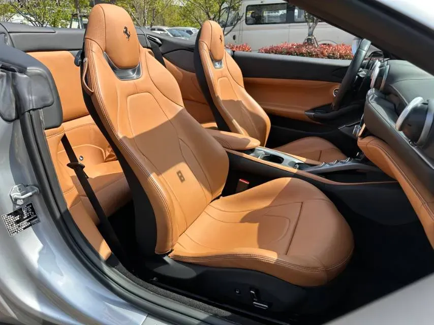 2021 Ferrari Portofino 3.9T 620HP V8 8DCT,autocango,china used car exporter,china ev exporter,chinese used car exporter,chinese used ev exporter