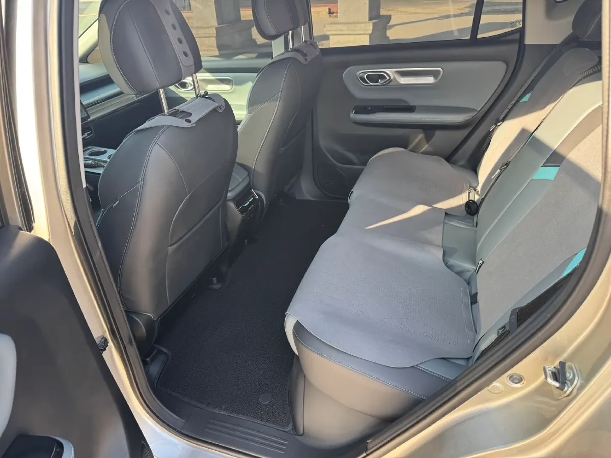 2024 Leapmotor C11 1.5L 95HP L4 REEV 43.74KWH,autocango,china used car exporter,china ev exporter,chinese used car exporter,chinese used ev exporter